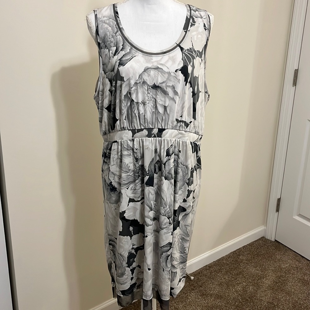 Simply Vera Wang XL Gray-Toned Rose Dress